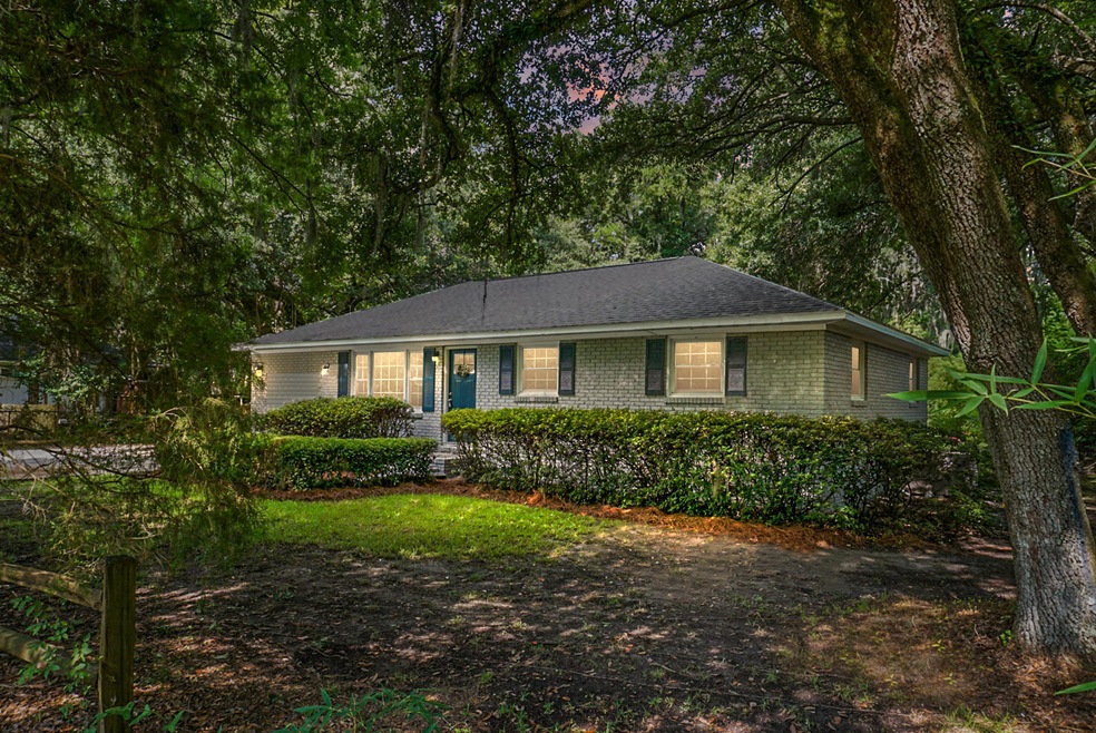 2440 Cherokee Hall Charleston
