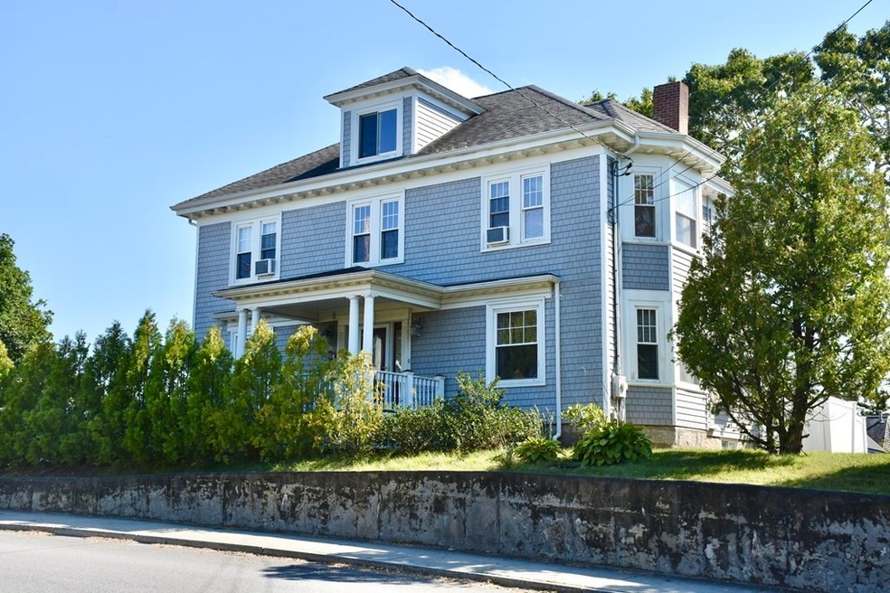 124 Onset Ave, Buzzards Bay, MA 02532 - photo 1