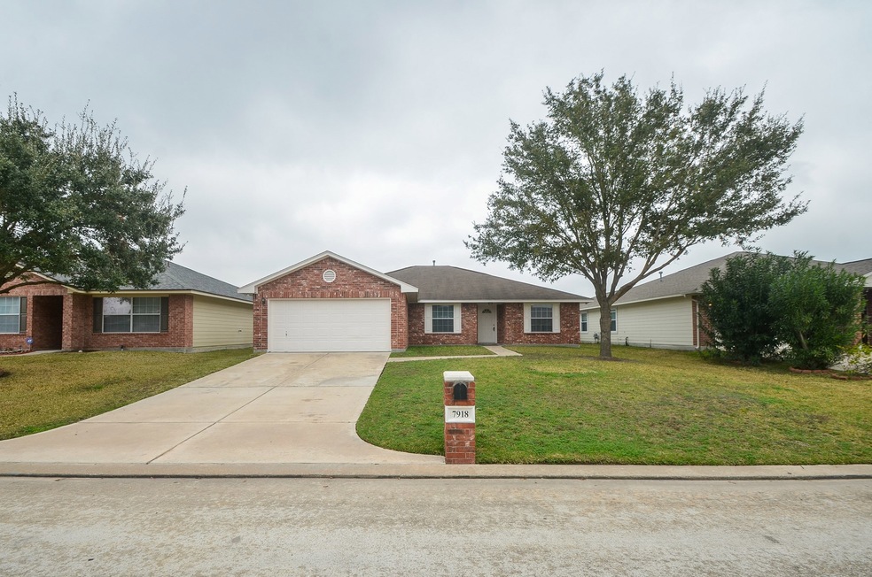 7918 Brook Trail Cir, Houston, TX 77040 - photo 1