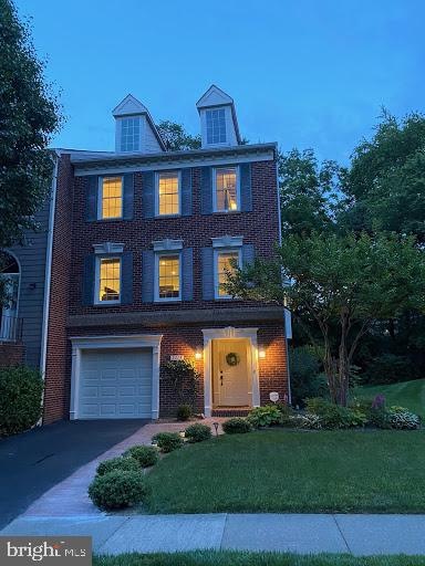 2013 Gervais Dr, Falls Church, VA 22043 - photo 1