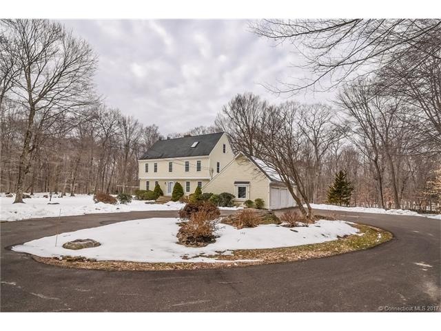 54 Schnoor Road is a privately set, well built col