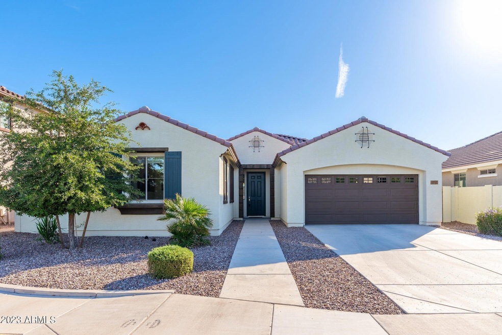 3217 N Loma Vista - 01