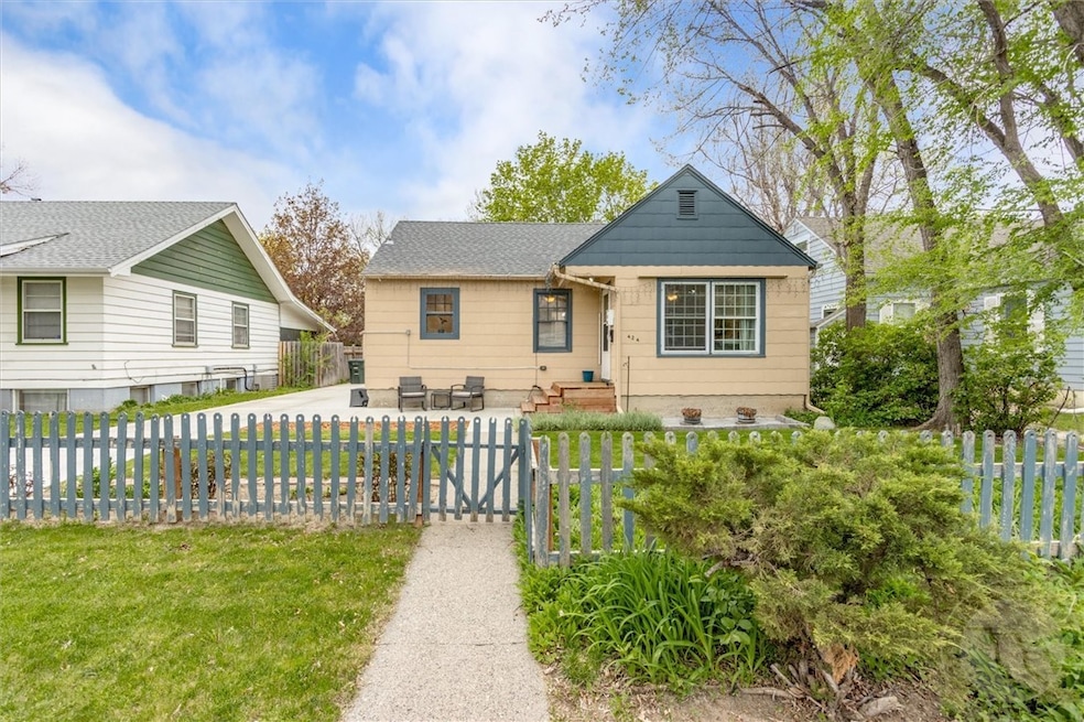For Sale $319,900 • Co-Listing Agent
