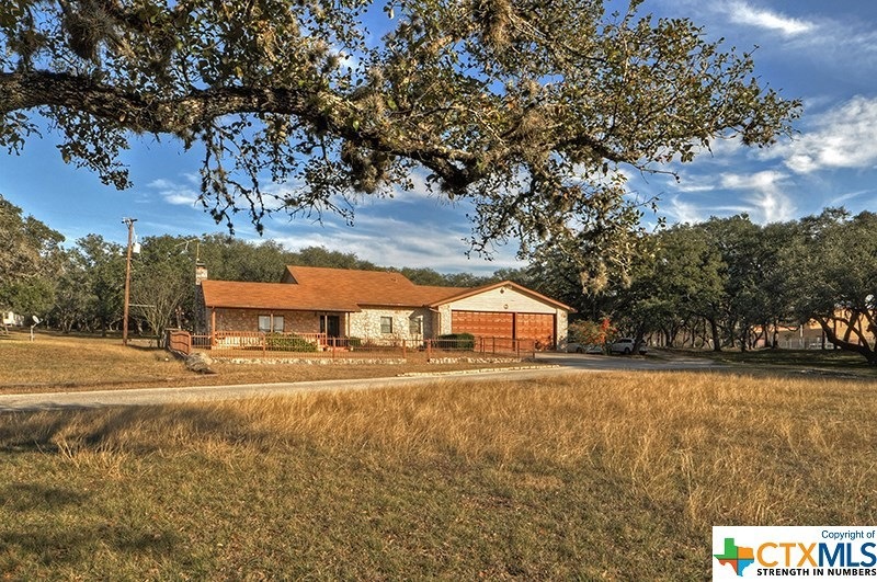17110 N Highway 16, Helotes, TX 78023 - photo 1