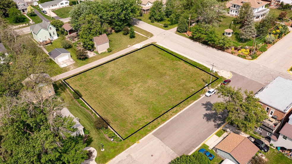 421 Clay St, Mantorville, MN 55955 - photo 1