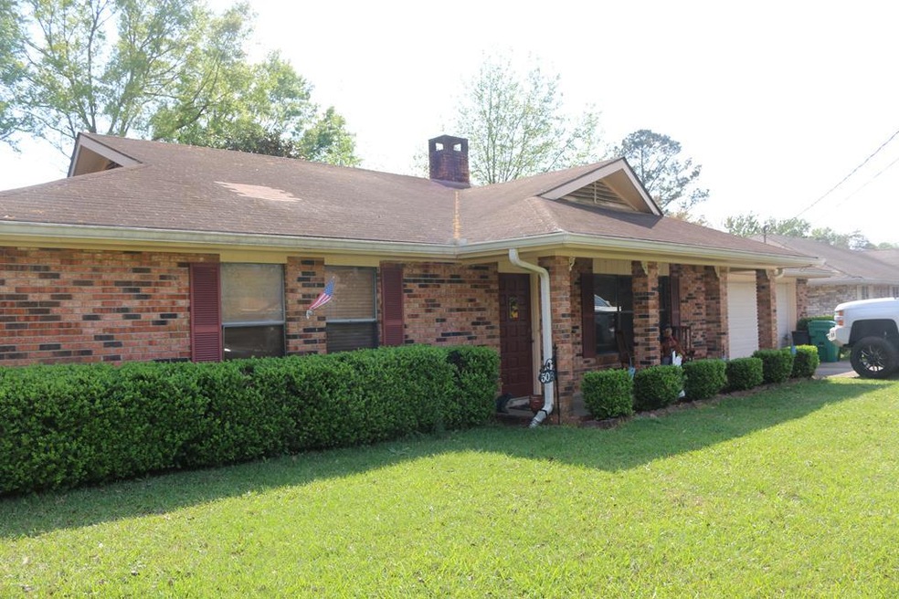 508 Country Club Dr, Picayune, MS 39466 For Sale