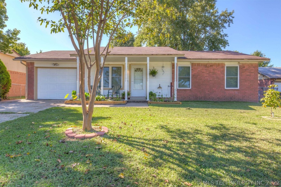 1396 E 143rd St, Glenpool, OK 74033 - photo 1