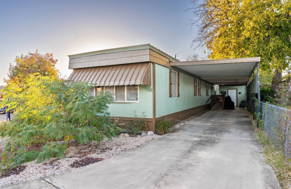 42 Arroyo Dr, Kerrville, TX 78028 - photo 1