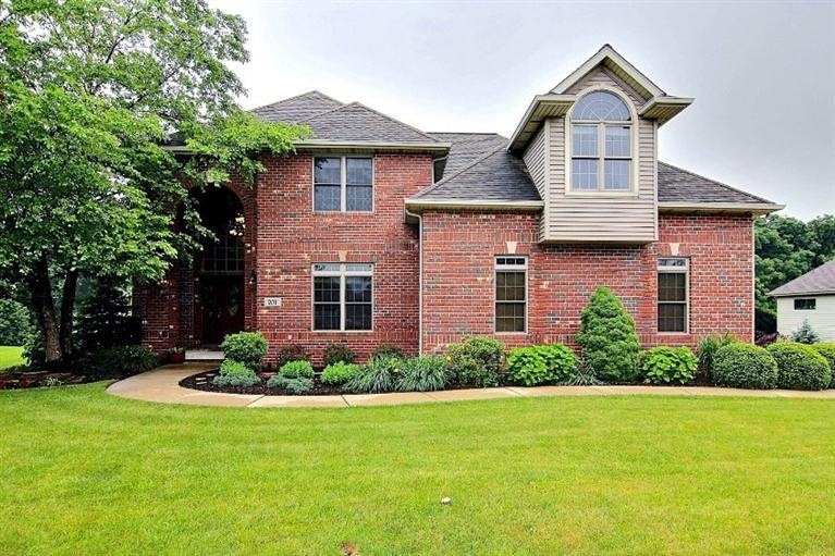 701 Pennock Cir, Crown Point, IN 46307 - photo 1