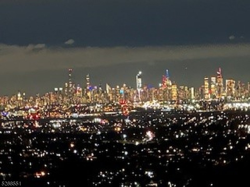 2 Claridge Dr unit 10LE, Verona, NJ 07044 - photo 1