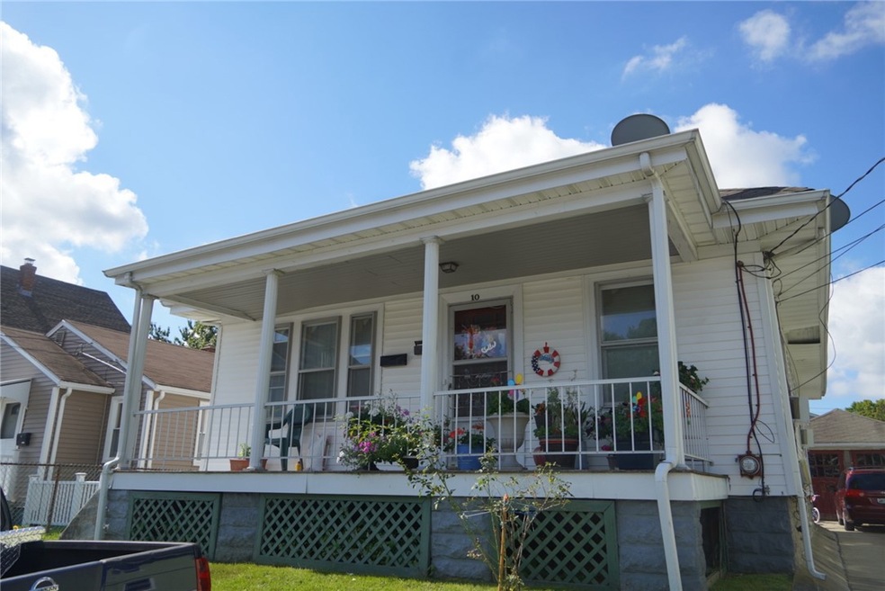 Welcome to 10 Cottage Street.