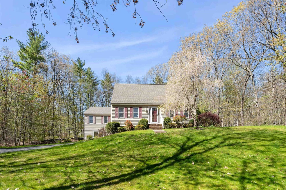 48 Geisser Rd, Hampstead, NH 03841 - photo 1