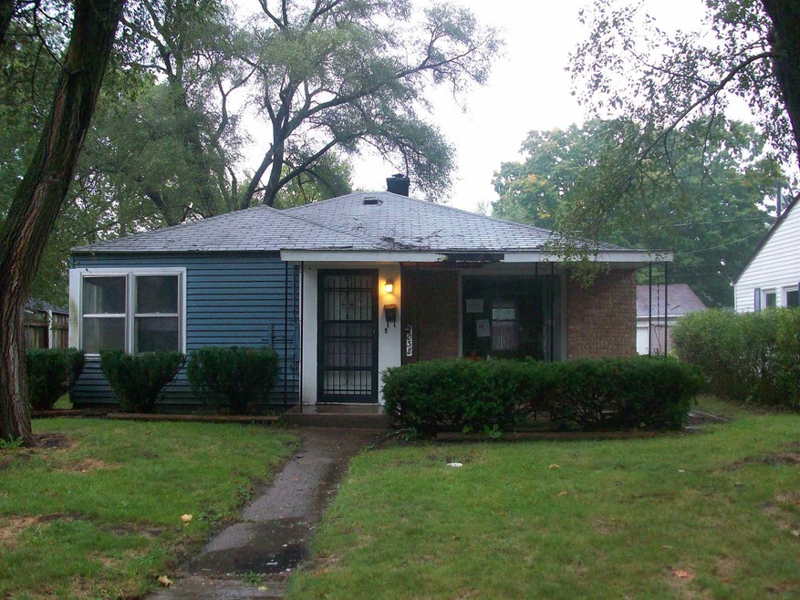 2038 Roys Ave, Elkhart, IN 46516 - photo 1