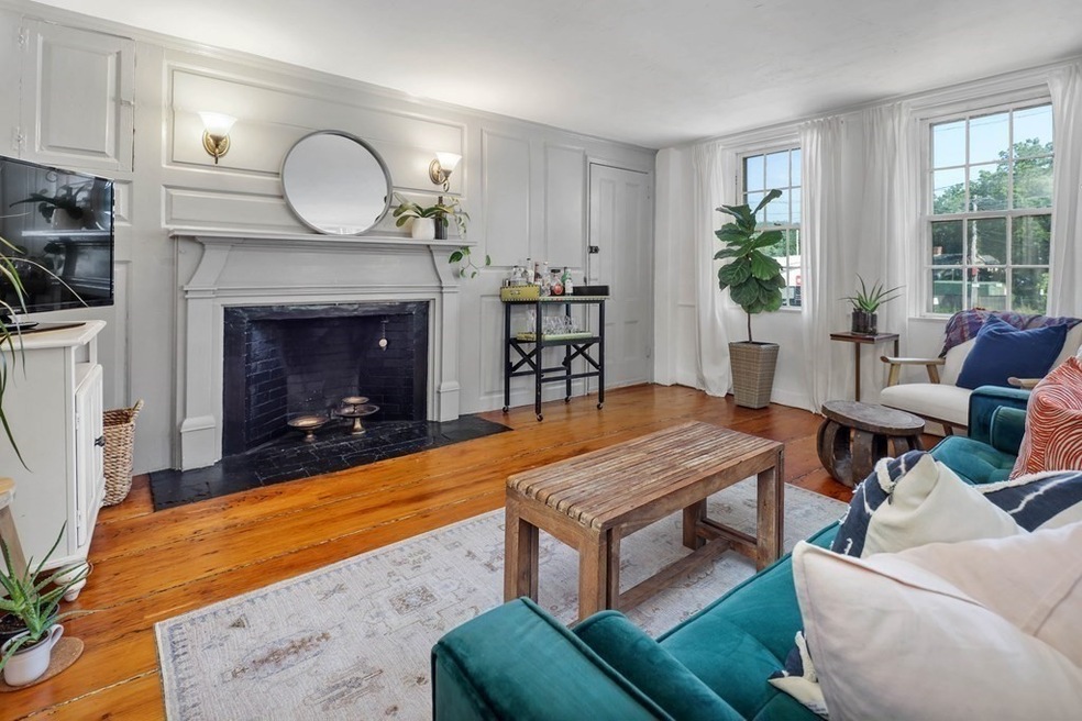 239 North St unit 1, Hingham, MA 02043 - photo 1