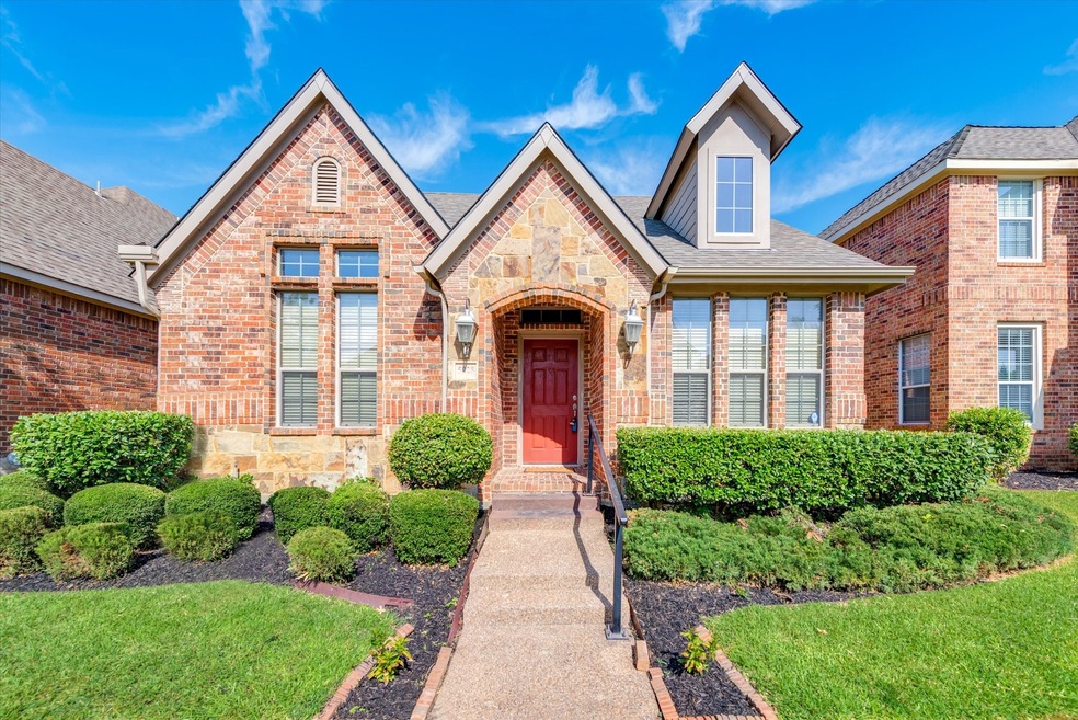 5928 Dripping Springs Ct, North Richland Hills, TX 76180 - photo 1