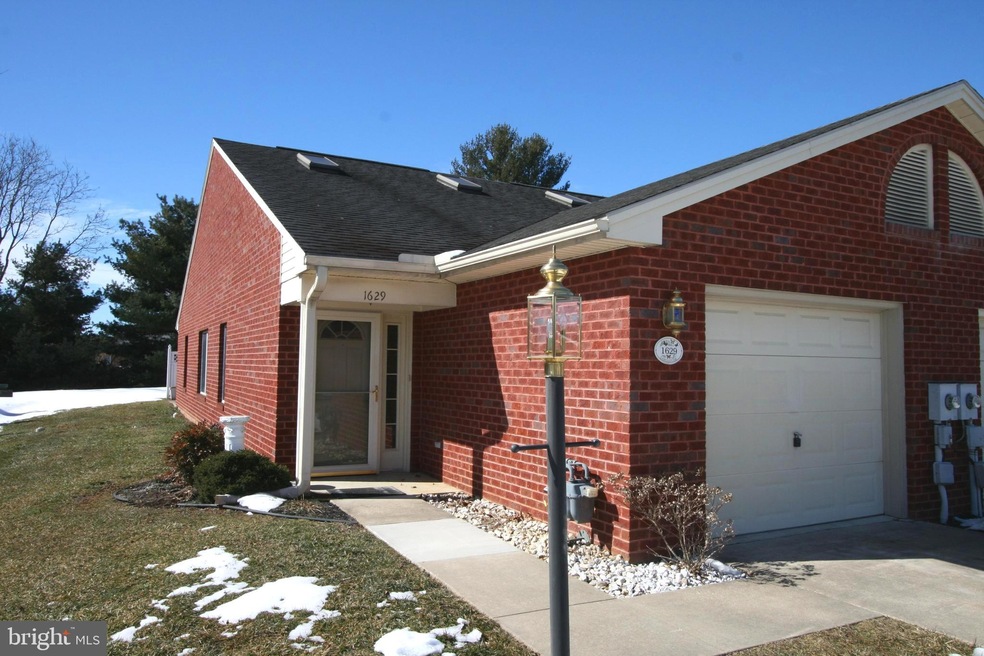 1629 Langley Dr, Hagerstown, MD 21740 - photo 1