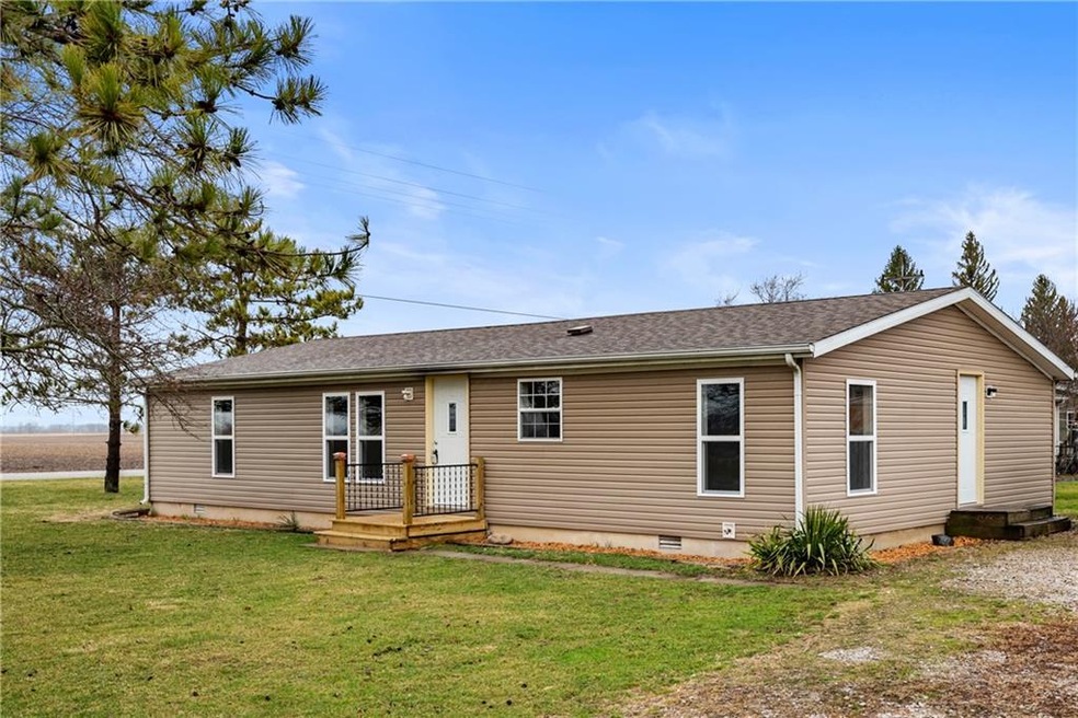 106 W Jackson St, Kirklin, IN 46050 - photo 1