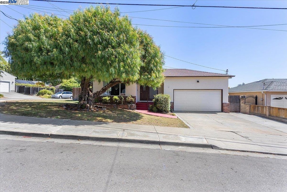 Sold $975,000 • Co-Listing Agent