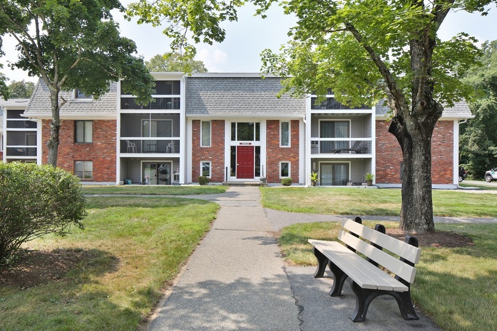 Fox Run unit D40, South Easton, MA 02375 - photo 1