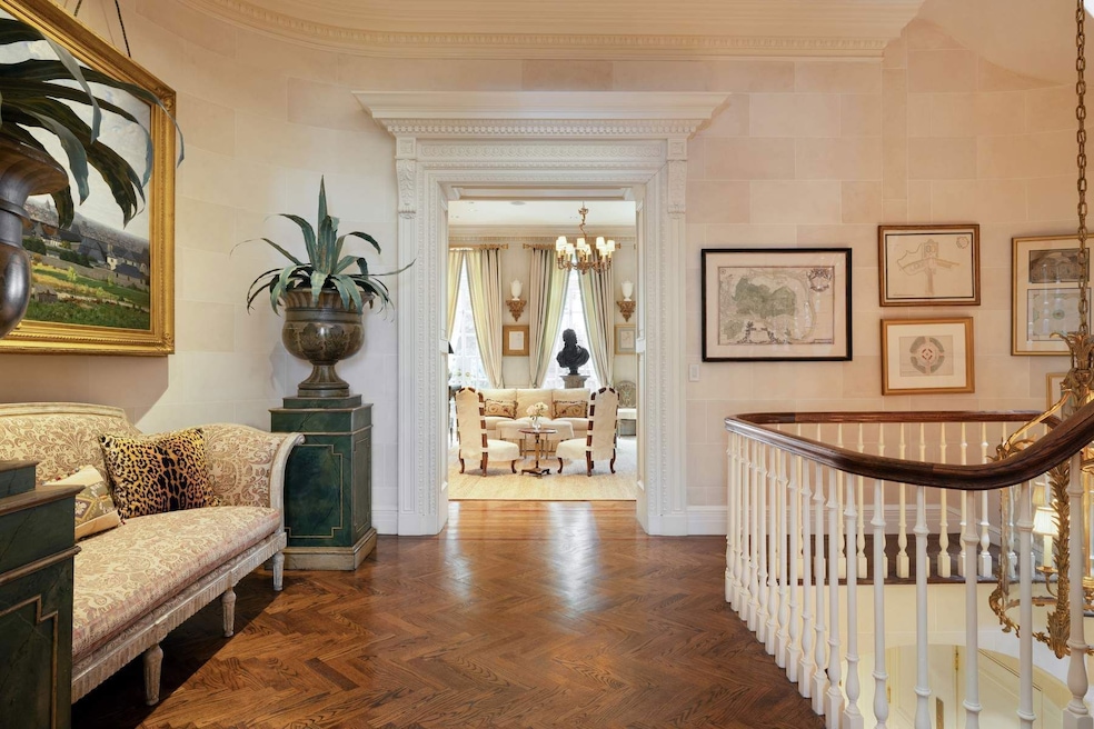 134 E 71st St, New York, NY 10021 - photo 1