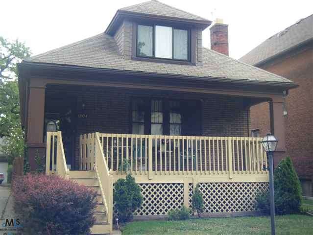 1304 Lakepointe St, Grosse Pointe Park, MI 48230 - photo 1