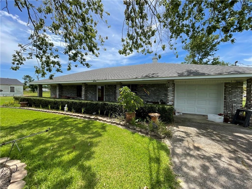 5908 Nobie Ln, Lake Charles, LA 70605 - photo 1