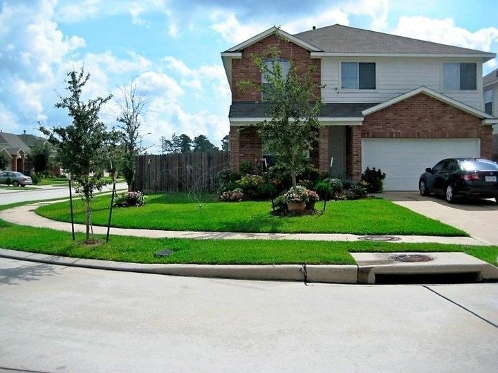 31726 Forest Oak Park Ct, Conroe, TX 77385 - photo 1