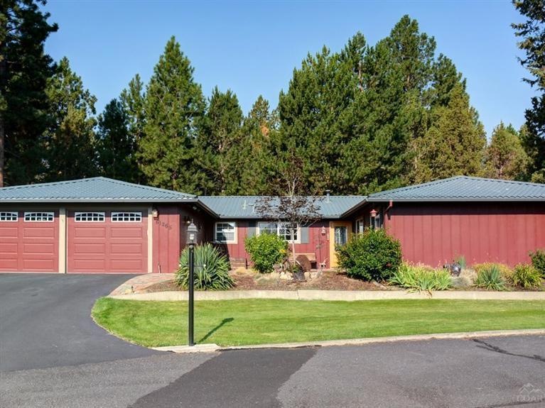 61265 Killowan Dr, Bend, OR 97702 - photo 1