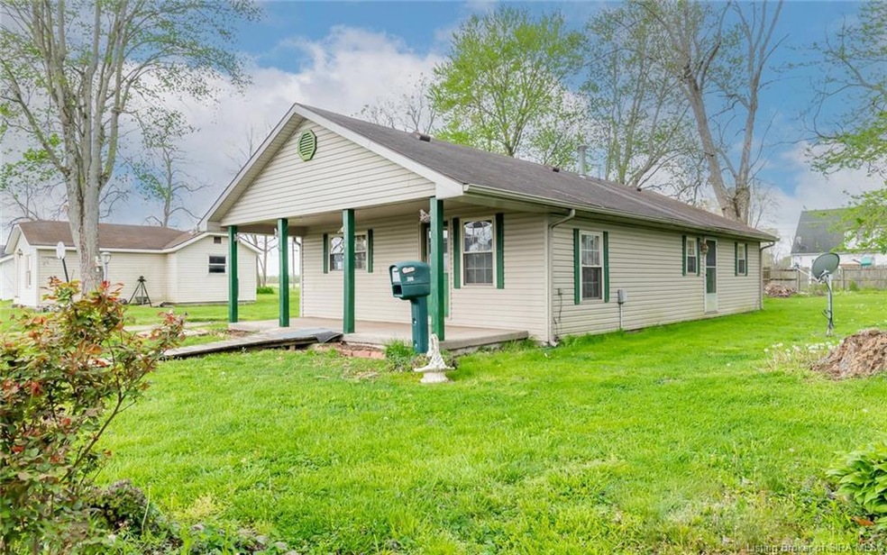 386 S High St, Austin, IN 47102 - photo 1