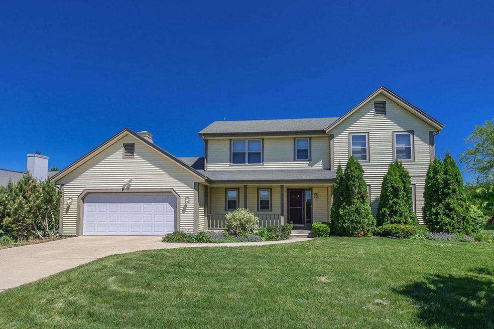 3566 W Cypress Ln