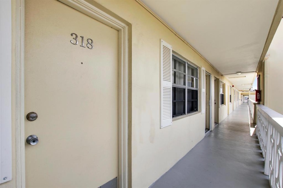 Southbridge Condominiums unit 3180, West Palm Beach, FL 33405 - photo 1