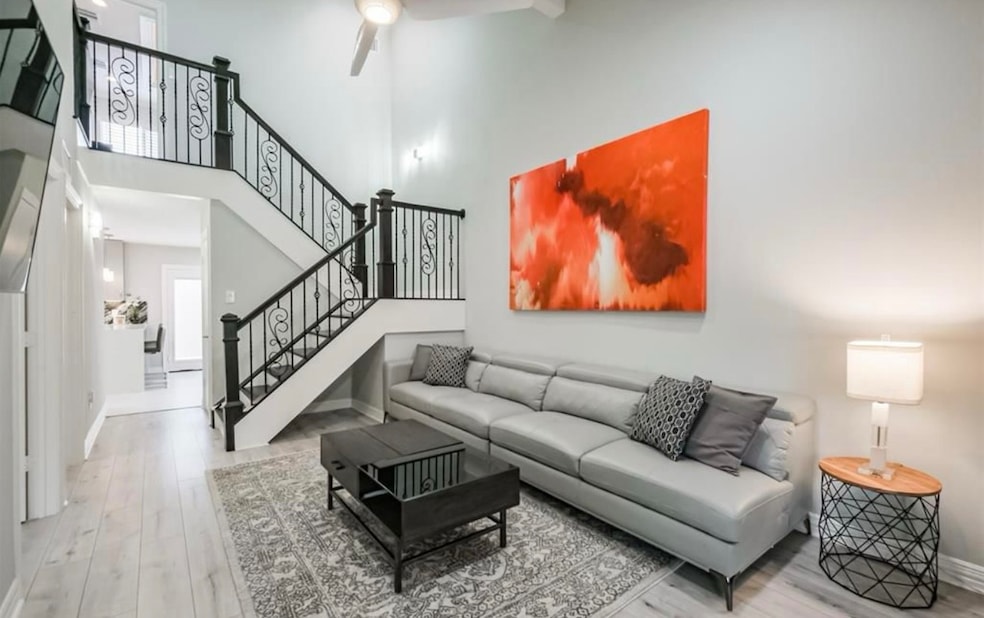 11643 Village Place Dr unit 194, Houston, TX 77077 - photo 1