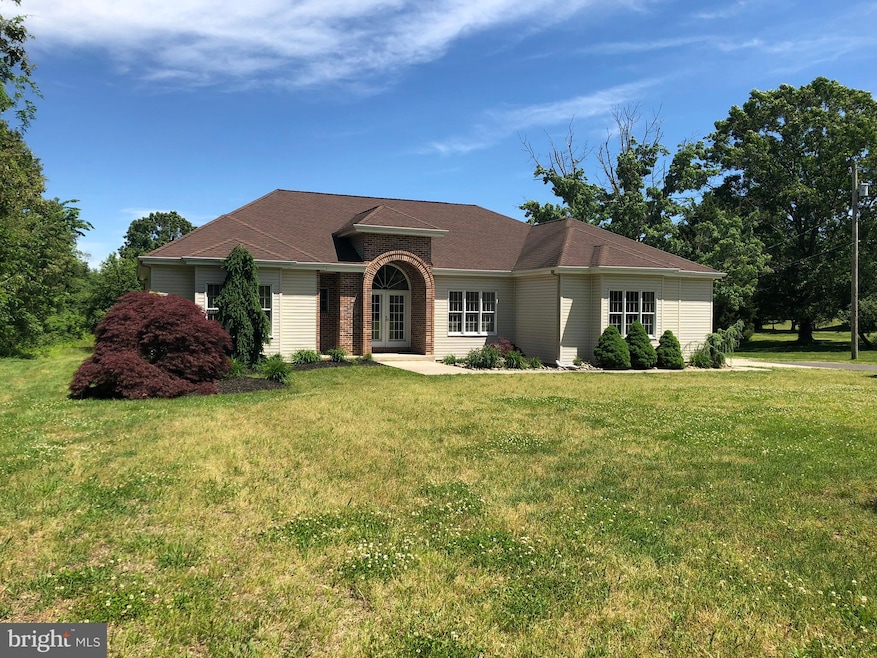 411 Barnsboro Rd, Sewell, NJ 08080 - photo 1