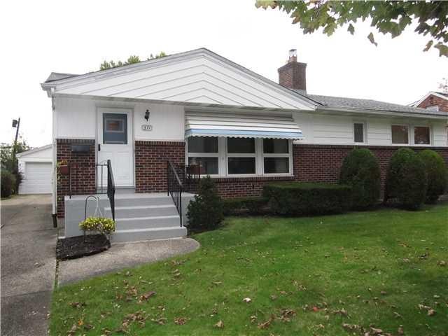 Exterior Front brick front, vinyl siding and newer