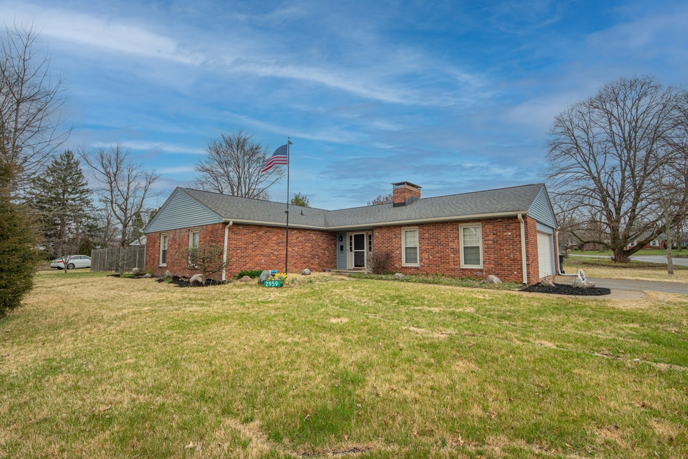 2959 Kay Ln, Columbus, IN 47203 - photo 1