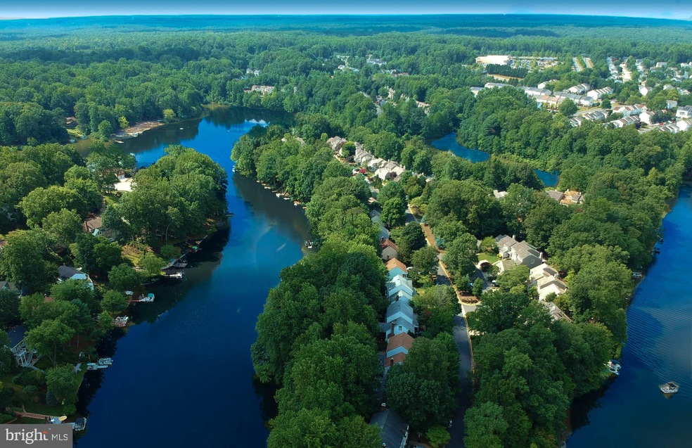 15053 Holleyside Dr, Dumfries, VA 22025 - photo 1