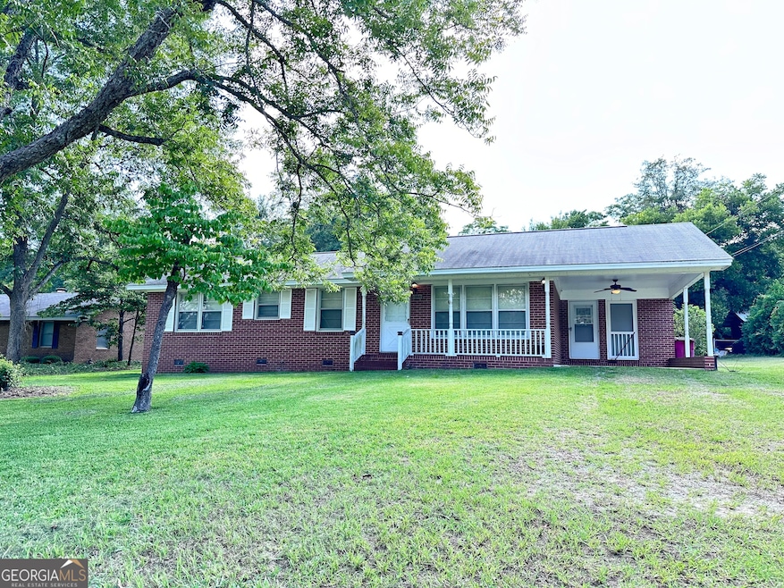 70 N Jackson Ave, McRae-helena, GA 31037 - photo 1