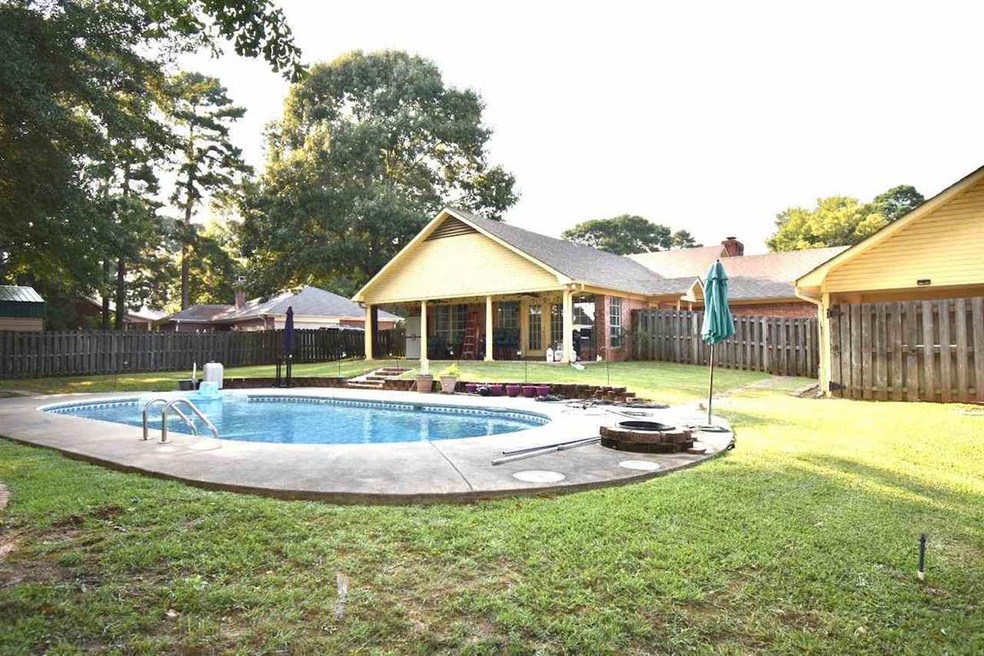 5803 Independence Cir, Texarkana, TX 75503 - photo 1