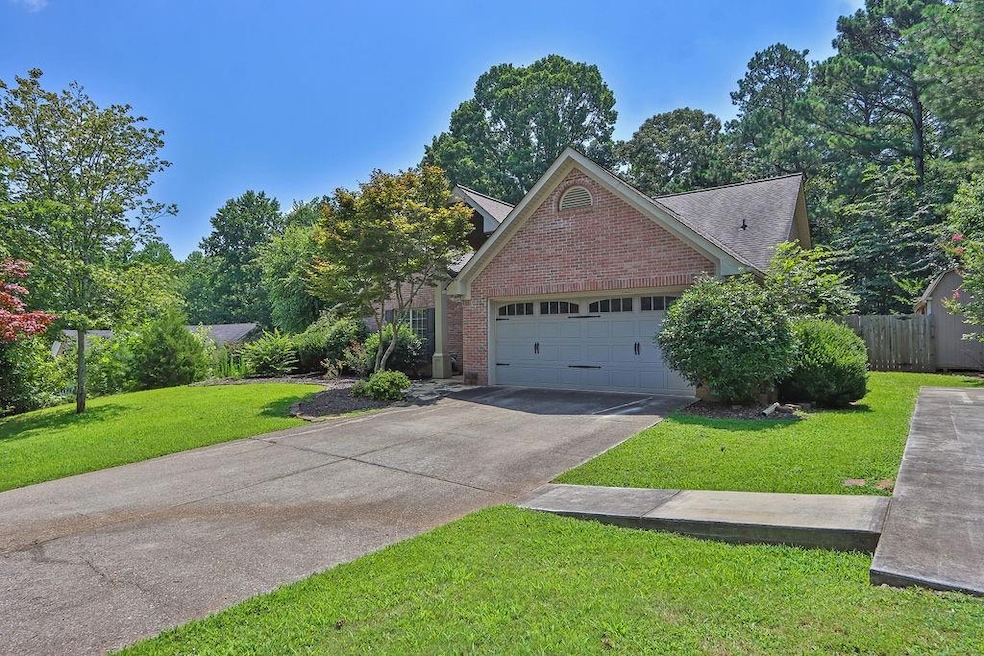 Pending $425,000 • Co-Listing Agent