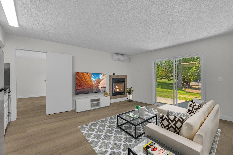 1565 NW Wall St unit 124 - 125, Bend, OR 97703 - photo 1