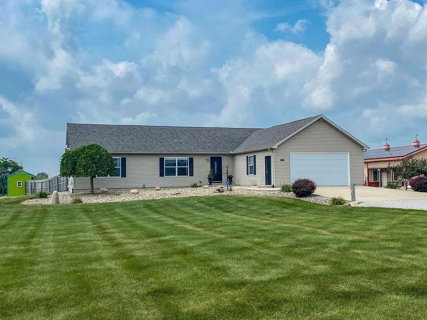 55471 Snowberry Rd, New Carlisle, IN 46552 - photo 1