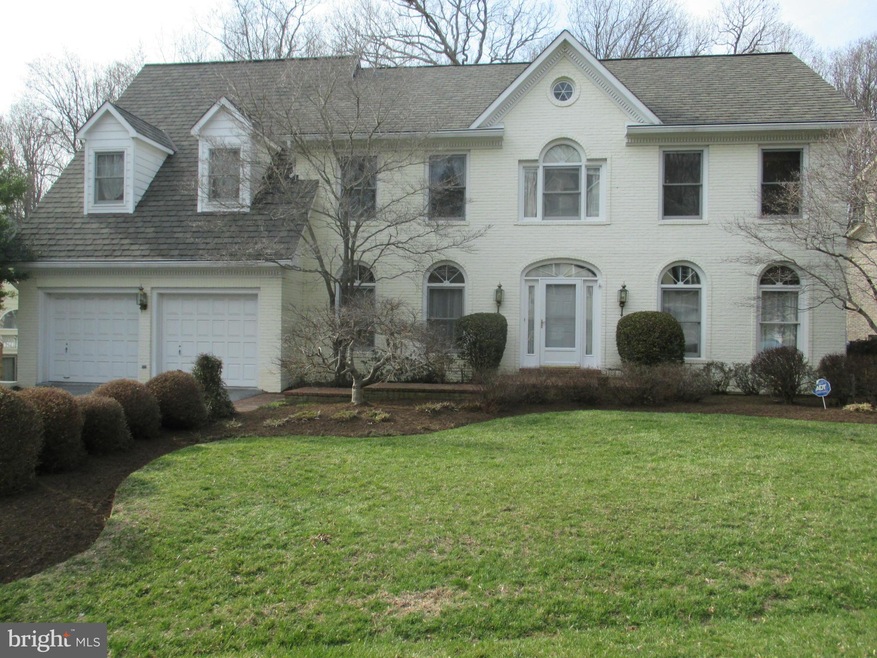 10324 Windsor View Dr, Potomac, MD 20854 - photo 1