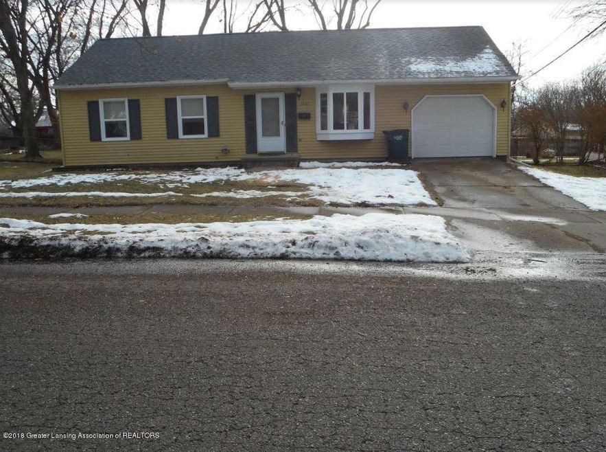 3232 Continental Dr, Lansing, MI 48911 - photo 1