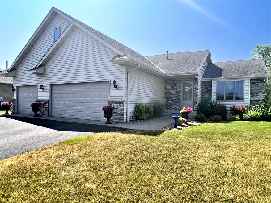 5391 128th St N, Hugo, MN 55038 - photo 1