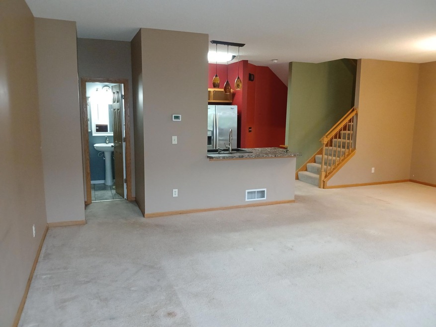 660 Kingfisher Ln unit C, Woodbury, MN 55125 - photo 1