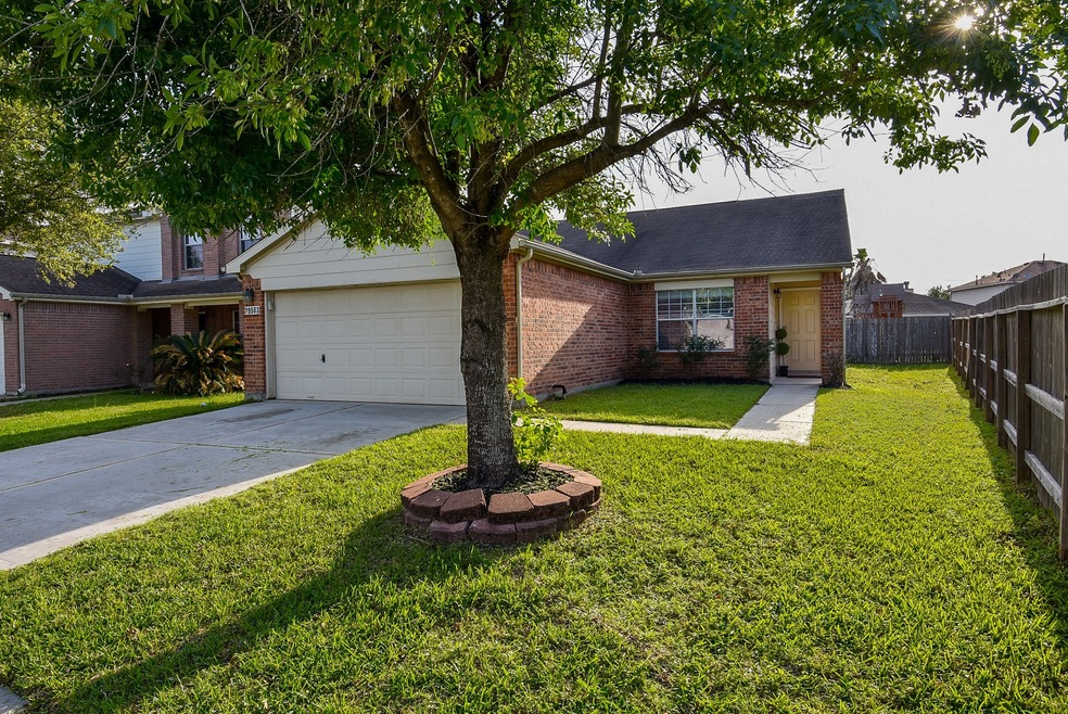 29503 Legends Hill Dr, Spring, TX 77386 - photo 1