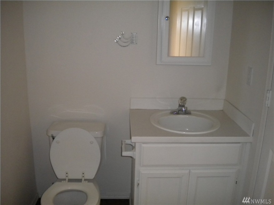 17929 Clear Lake Blvd SE, Yelm, WA 98597 - photo 1