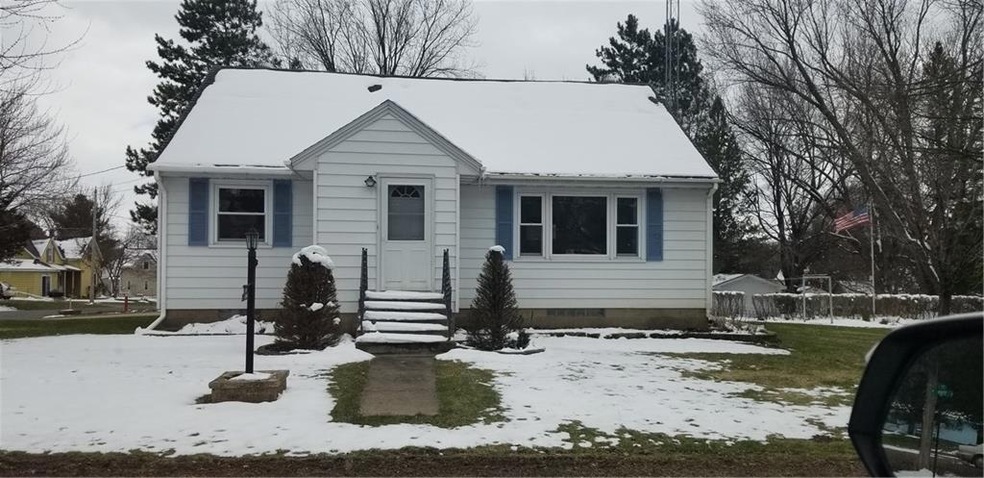 1020 17th Ave E, Menomonie, WI 54751 - photo 1