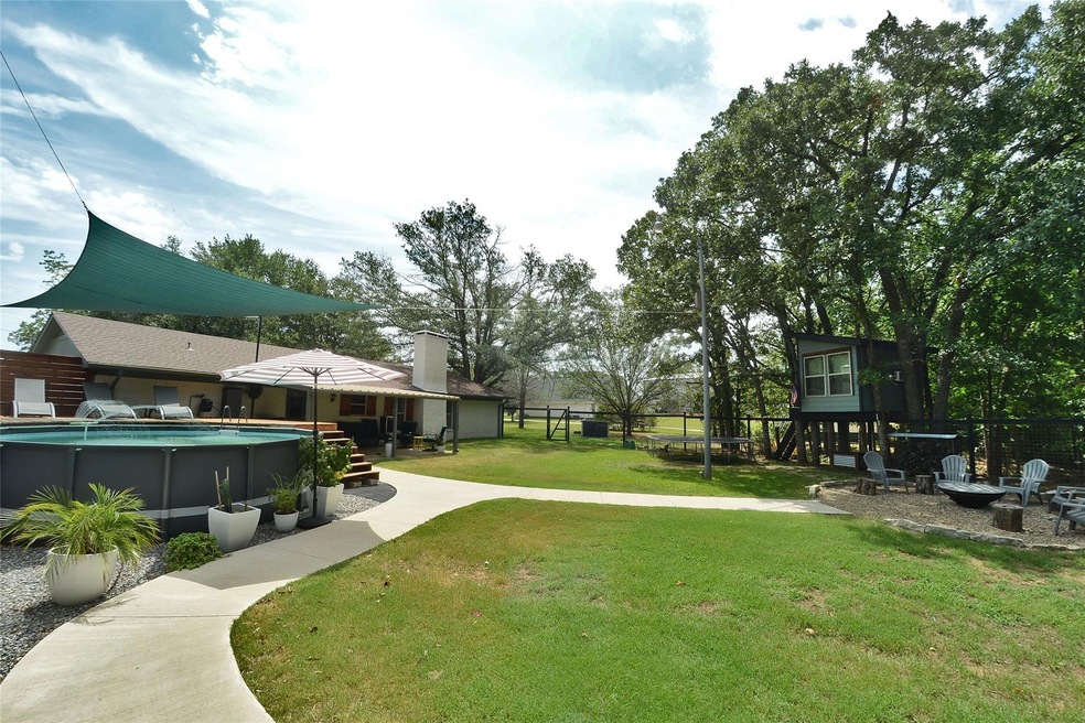 147 Chaparral Estates Dr, Denison, TX 75021 - photo 1