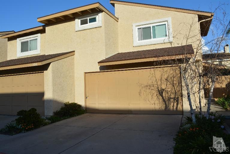 5260 Barrymore Dr, Oxnard, CA 93033 - photo 1